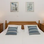 Topic Apartment *