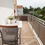 Apartment Topic